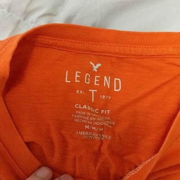 American Eagle V neck - Picture 2 of 2